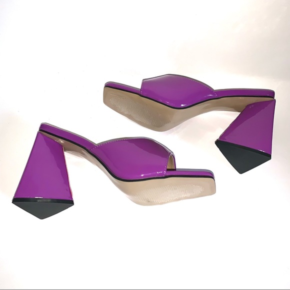 Triangle Block Heels - Picture 9 of 9